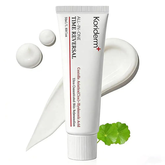 Crema Koriderm+ con textura de la crema y hoja de centella
